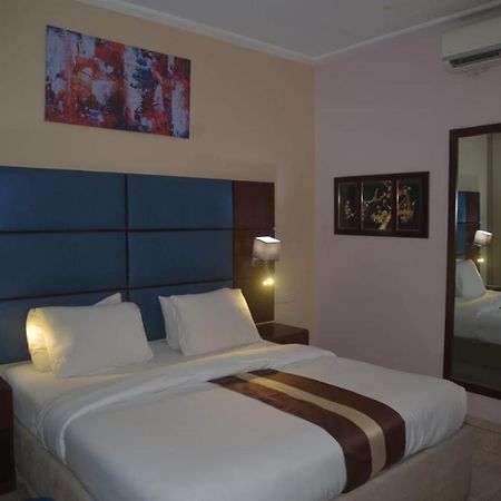 De Santos Hotel Agege Dış mekan fotoğraf