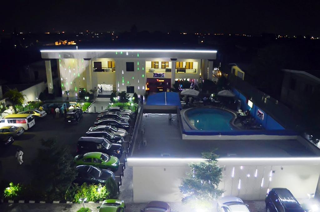 De Santos Hotel Agege Dış mekan fotoğraf