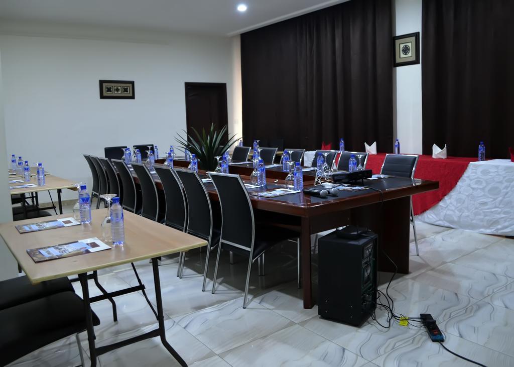 De Santos Hotel Agege Dış mekan fotoğraf