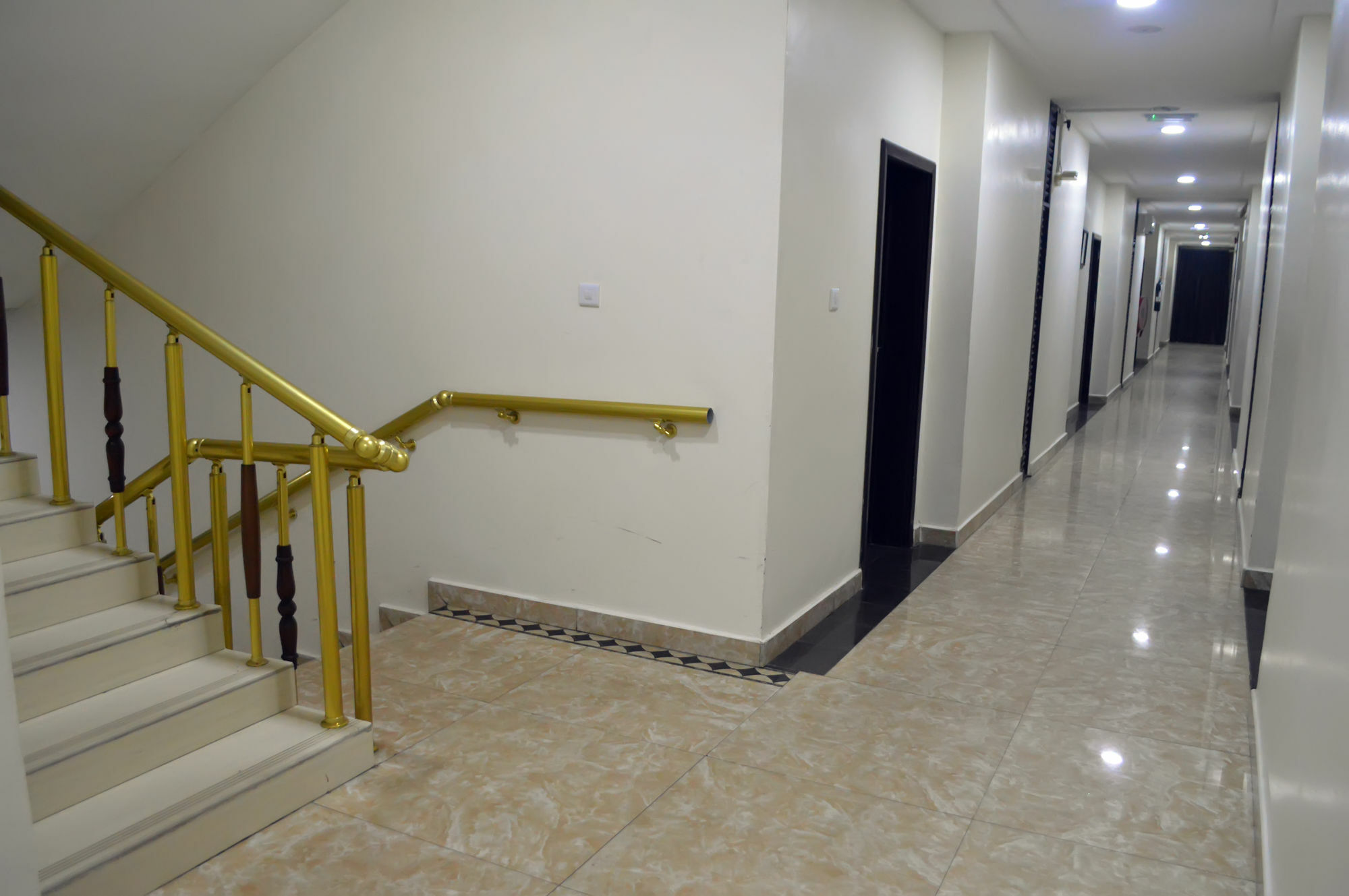 De Santos Hotel Agege Dış mekan fotoğraf